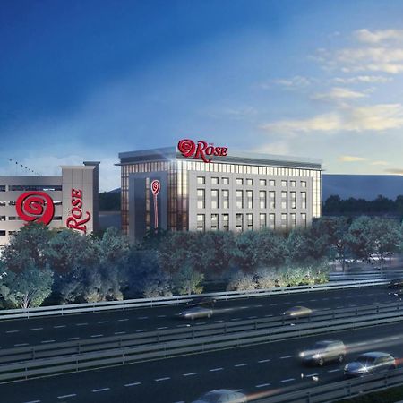 The Rose Gaming Resort Dumfries Bagian luar foto