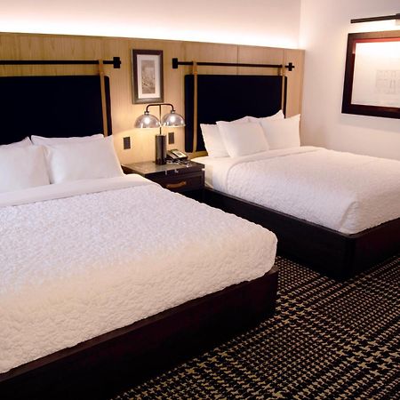 The Rose Gaming Resort Dumfries Bagian luar foto