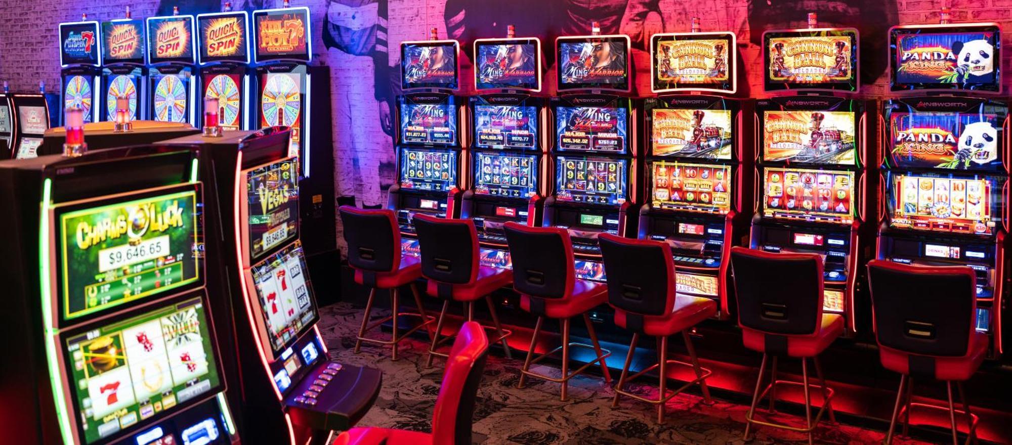 The Rose Gaming Resort Dumfries Bagian luar foto